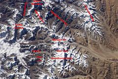 
Nasa has taken some excellent mountain photos over the years. This view spans Gauri Shankar, Menlungtse, Rongshar Valley, Labuche Kang, Tashi Lapcha pass, Gokyo, Cho Oyu (8201m), Gyachung Kang (7952m), Cho La.
